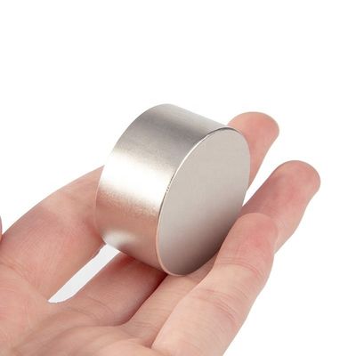 ISO9001 2000 Certified N52 Neodymium D40x20mm Magnet Disc for Heavy-Duty Applications