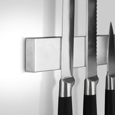 OEM ODM Accepted Stainless Steel Magnetic Knife Holder with 304 Corrosion Resistance