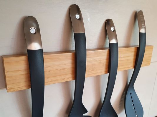 Oak Wood Magnetic Knife Holder Wall Mount Space-Saving Kitchen Accessory 680-995g